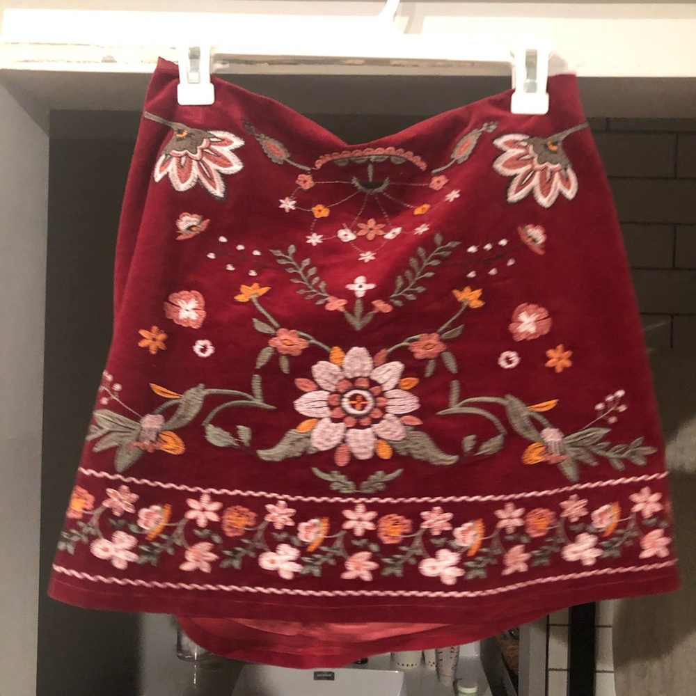 Embroidered skirt!
